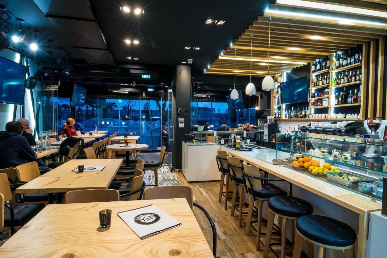 Blackhaus Young Mini Thessaloniki Exterior photo